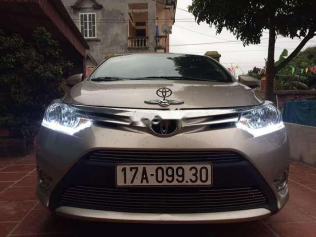 Bán Toyota Vios sản xuất 2018, màu vàng, xe gia đình 0