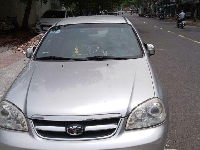 Cần bán Daewoo Lacetti đời 2010, màu bạc, chính chủ0