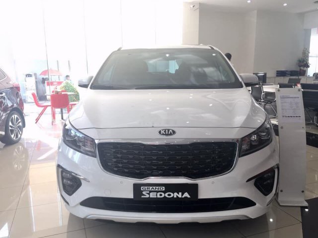 Cần bán Kia Sedona đời 2019, màu trắng, nhập khẩu  