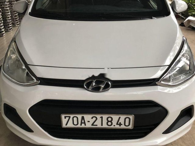 Cần bán Hyundai Grand i10 sản xuất 2015, màu trắng, nhập khẩu 0
