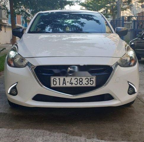 Bán Mazda 2 2018, màu trắng, chính chủ 0