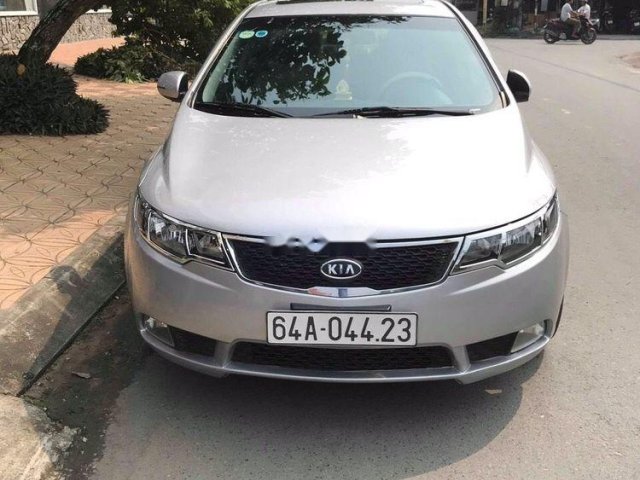 Bán Kia Forte đời 2011, màu bạc, giá cạnh tranh0