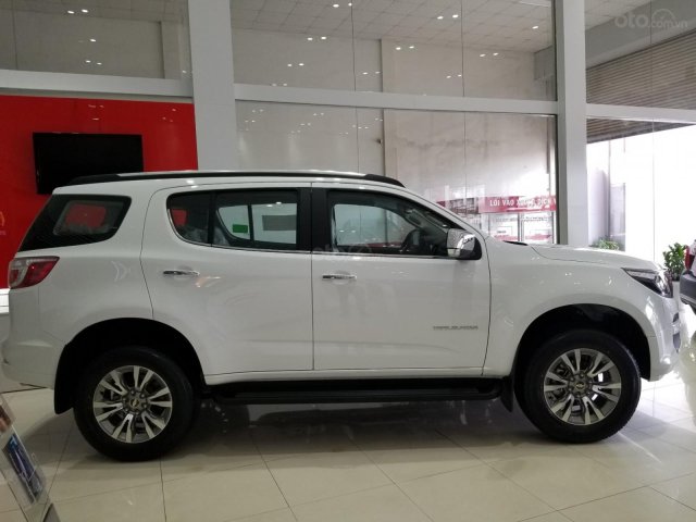 Bán xe Chevrolet Trailblazer LTZ 2.5L 4x4, màu trắng, xe nhập