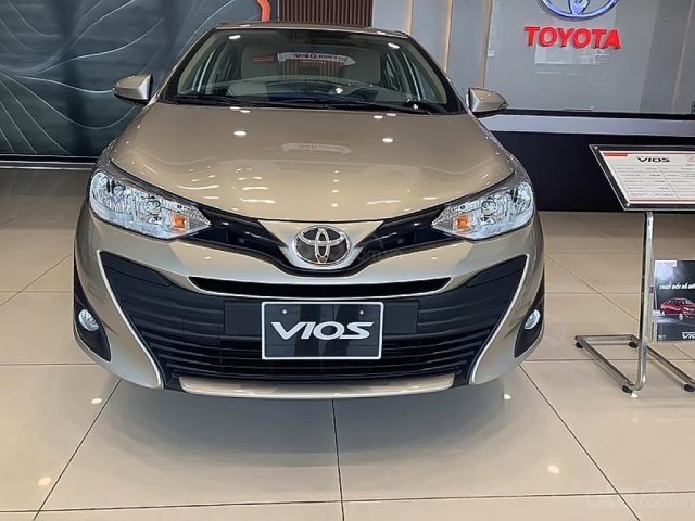 Bán Toyota Vios 1.5E CVT 2019, màu vàng cát