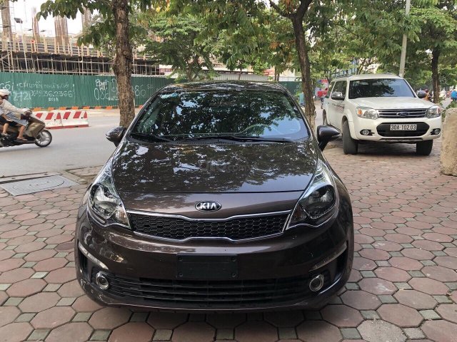 Cần bán xe Kia Rio Sedan, số tự động 2016, màu nâu, xe nhập0