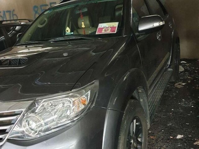 Cần bán Toyota Fortuner năm 2016, màu xám, giá 845tr0