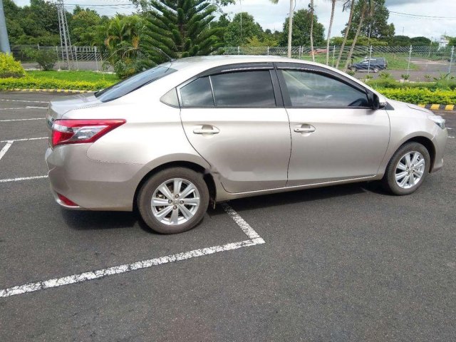 Bán lại xe Toyota Vios G đời 2018, màu ghi vàng0