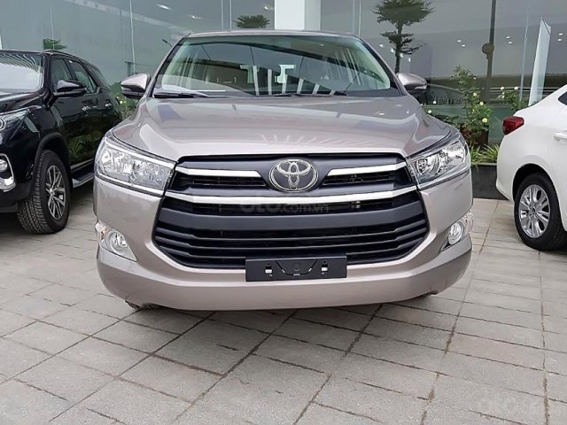 Cần bán Toyota Innova 2.0G năm sản xuất 2019