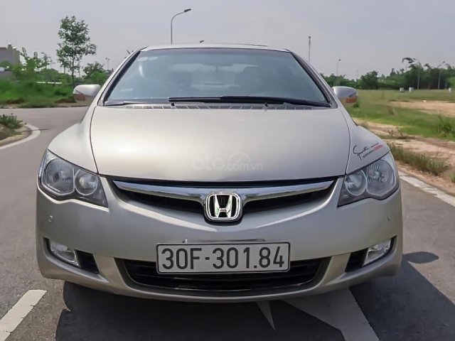 Cần bán xe Honda Civic 2.0 AT năm sản xuất 2008, màu nâu xe gia đình0