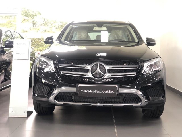 Mercedes-Benz GLC200 2019, chỉ 25km, xe chính hãng, đóng 2% thuế