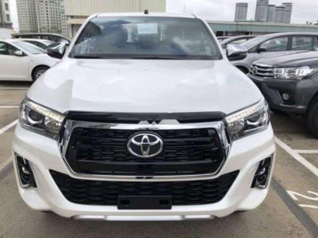 Bán Toyota Fortuner năm 2019, màu trắng, nhập khẩu 0