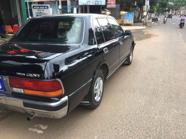 Bán Toyota Crown đời 2008, màu đen0