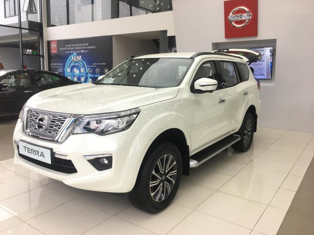 Xe Nissan Terra V 2.5 AT 4WD - có xe giao ngay