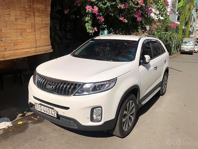 Bán Kia Sorento GAT đời 2017, màu trắng