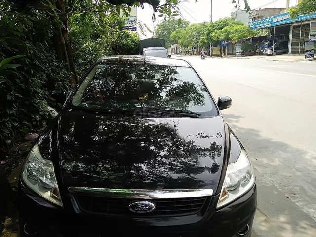 Cần bán Ford Focus đời 2010, màu đen