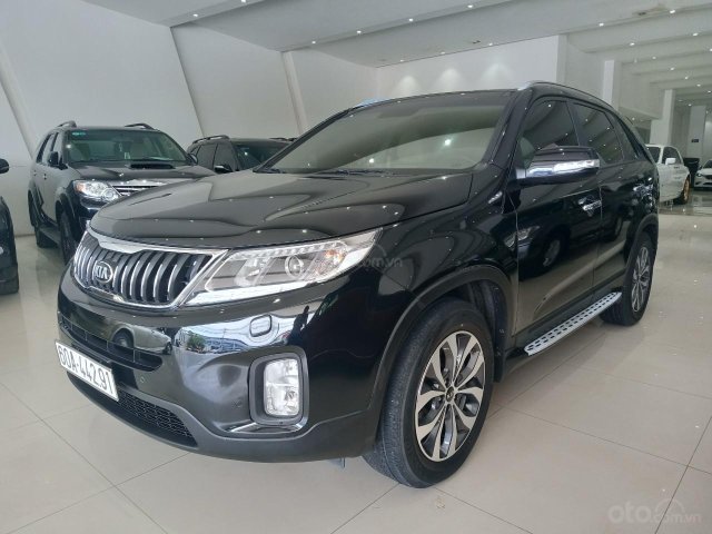 Bán Kia Sorento sản xuất 2017, màu đen, giá chỉ 820 triệu