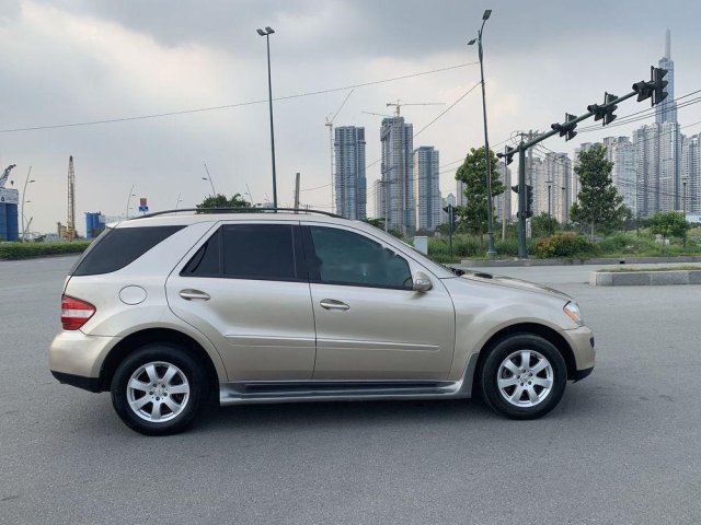 Bán Mercedes ML 350 đời 2005, xe nhập chính chủ, 485 triệu0