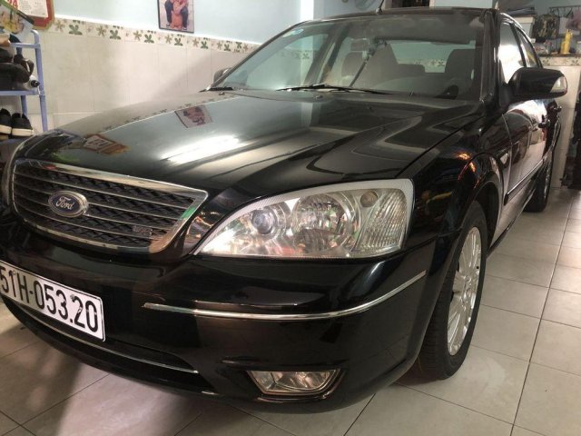 Bán xe Ford Mondeo 2005, màu đen chính chủ0