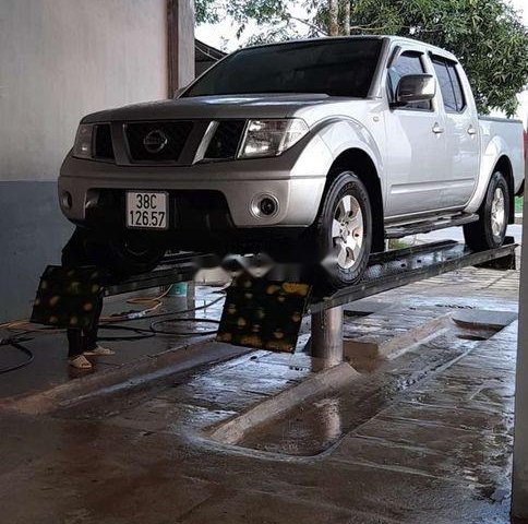 Bán xe Nissan Navara đời 2011, màu bạc, xe nhập xe gia đình, giá chỉ 320 triệu