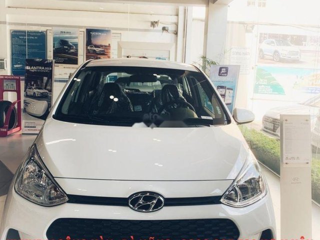 Bán xe Hyundai Grand i10 sản xuất năm 2019, màu trắng