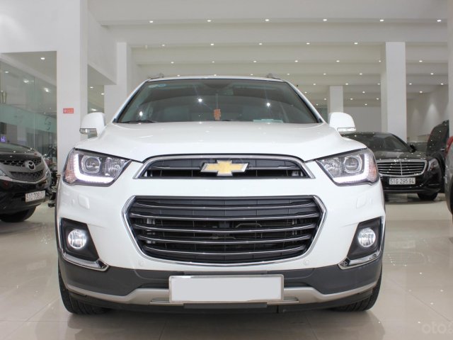 Bán xe Chevrolet Captiva Revv 2.4 2016, màu trắng, xe đẹp, chính chủ