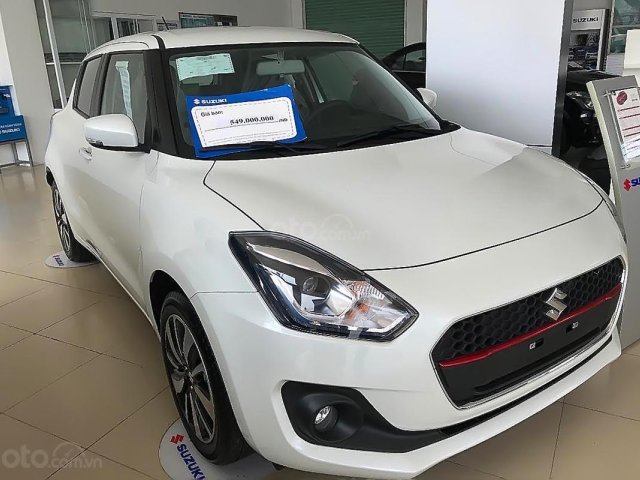 Bán Suzuki Swift GLX 1.2 AT năm 2019, màu trắng, nhập khẩu, giá 549tr0