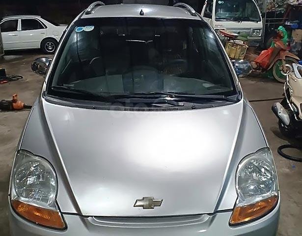 Cần bán gấp Chevrolet Spark sản xuất 2011, màu bạc