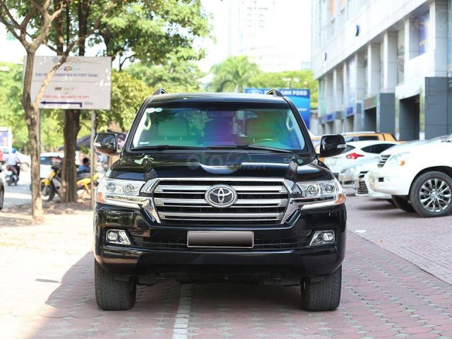 Bán xe Toyota Land Cruiser VX đời 2016, màu đen, nhập khẩu nguyên chiếc