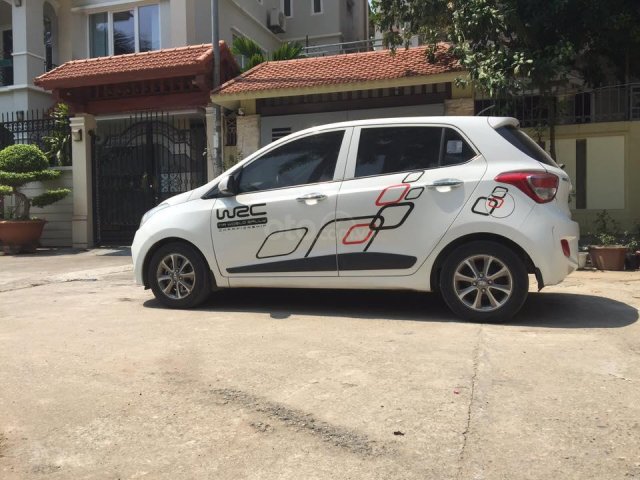 Anh Huy Cần bán Hyundai i10 2015, màu trắng, nhập khẩu, giá 329tr0