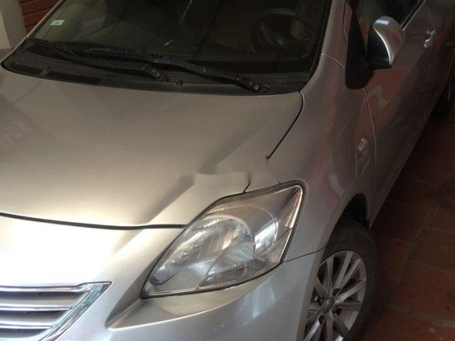 Gia đình bán Toyota Vios năm 2009, màu bạc0