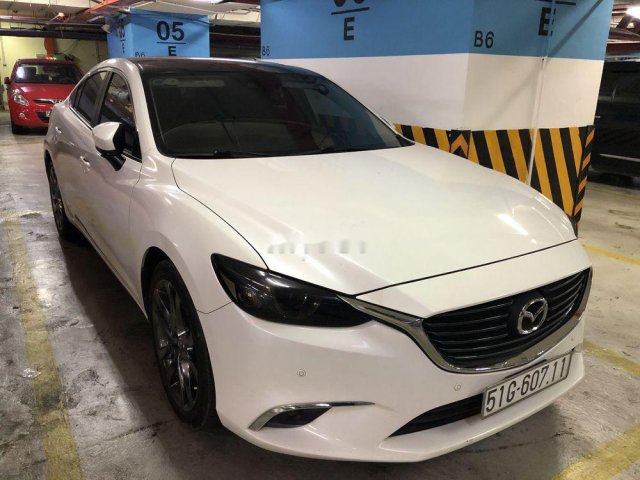 Bán Mazda 6 2.0 Pre màu trắng, đời 2018, 860 triệu0