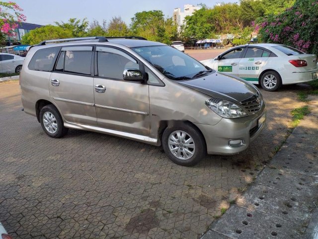 Cần bán Toyota Innova G đời 2010, số sàn, giá 370 triệu0