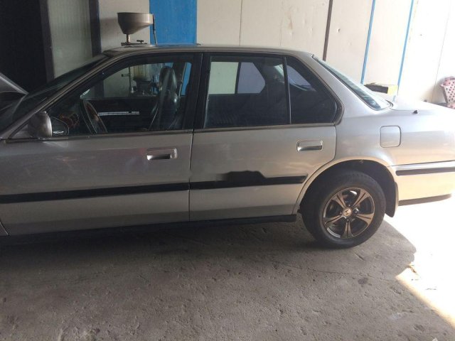 Bán Honda Accord đời 1993, màu bạc, xe nhập