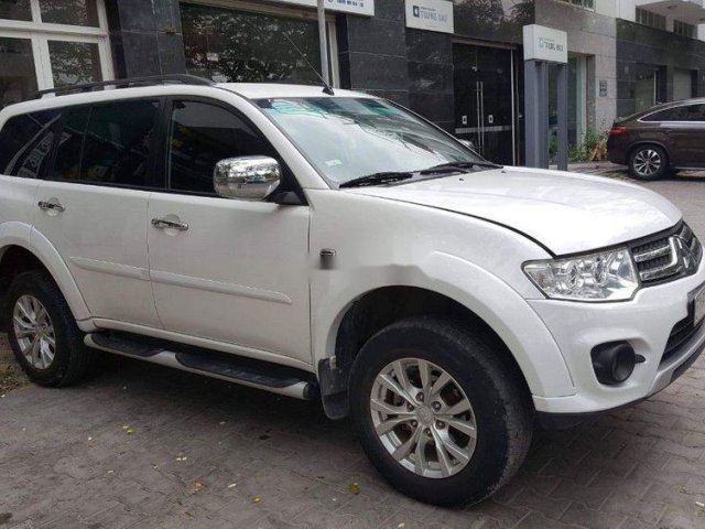 Chính chủ bán xe Mitsubishi Pajero Sport đời 2015, màu trắng0