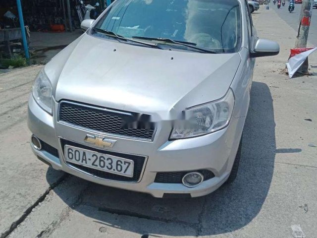 Cần bán Chevrolet Aveo đời 2015, màu bạc, nhập khẩu 