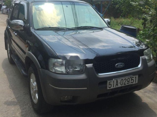 Bán xe Ford Escape sản xuất năm 2004, màu xanh đen0