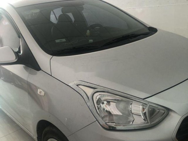 Bán Hyundai Grand i10 MT đời 2017, màu bạc, xe nhập  0