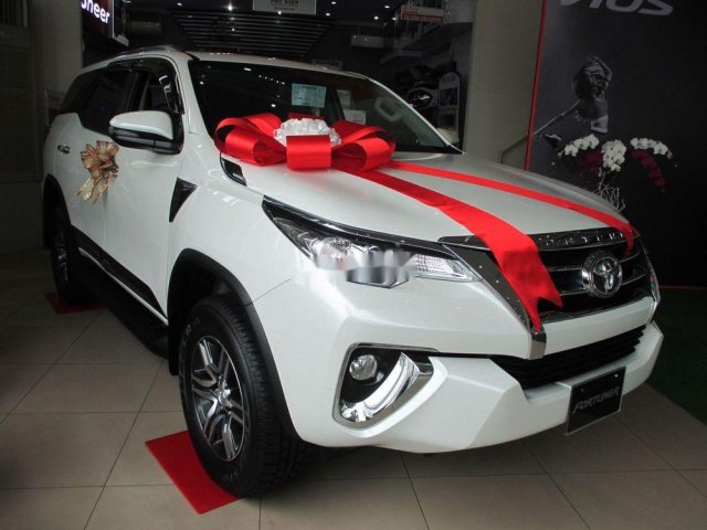 Bán Toyota Fortuner sản xuất năm 2019, màu trắng, nhập khẩu0