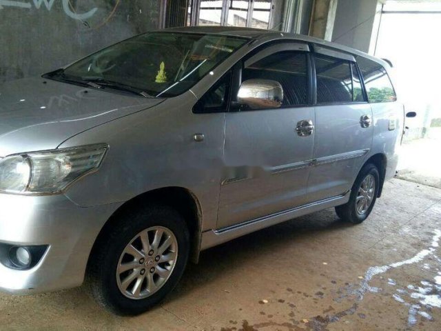 Cần bán gấp Toyota Innova năm sản xuất 2013, màu bạc, xe nhập còn mới, giá chỉ 430 triệu