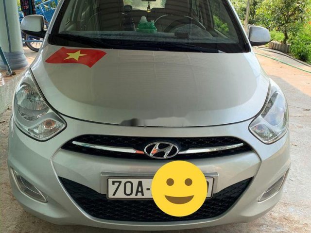 Hyundai i10 MT 1.1 nhập Ấn giá 215 triệu bao rút hồ sơ