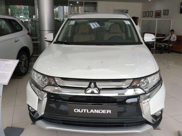 Bán xe Mitsubishi Outlander sản xuất năm 2019 giá tốt