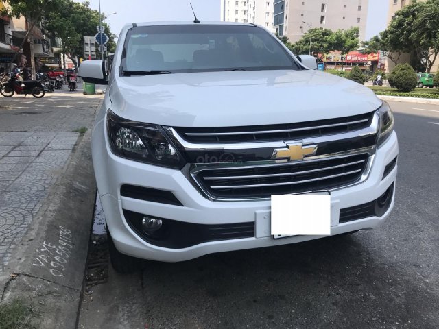 Bán Chevrolet Colorado LT 2.5AT màu trắng, sản xuất 2018