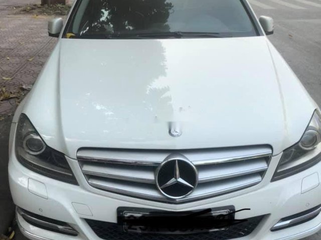 Cần bán Mercedes C200 năm sản xuất 2012, nhập khẩu0