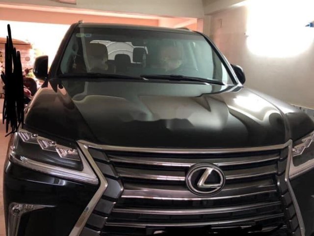 Bán xe Lexus LX 570 năm 2019, màu đen0