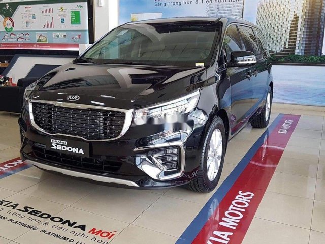 Bán Kia Sedona sản xuất năm 2019, màu xanh, mới hoàn toàn0