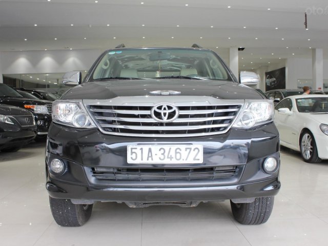 Cần bán xe Toyota Fortuner 2.5G MT sx 2012, màu đen, ghế da, biển SG, giá TL0