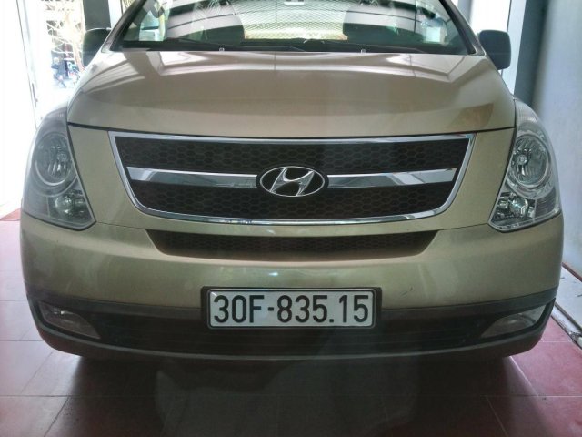 Bán Hyundai Starex MT 2.5 9 chỗ ĐK 2012, màu vàng, nhập khẩu