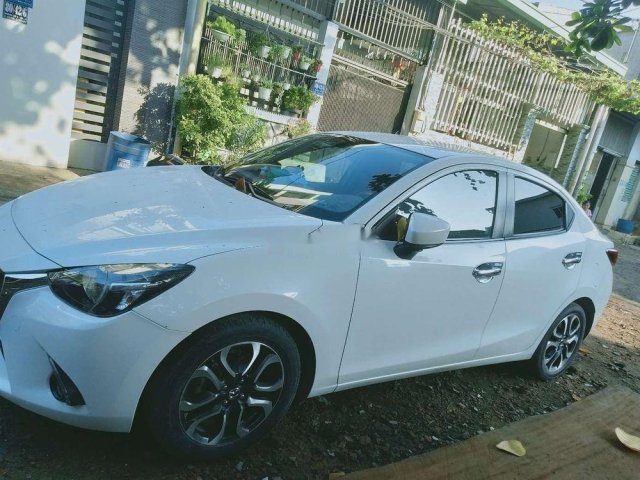 Bán xe Mazda 2 sản xuất 2017, màu trắng, nhập khẩu nguyên chiếc