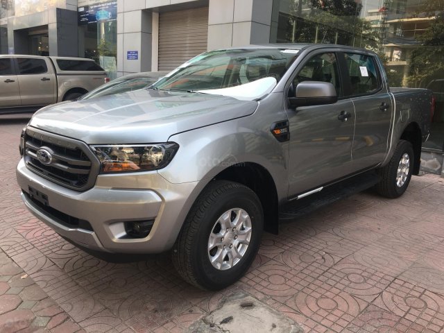 Bán ô tô Ford Ranger XLS - AT sản xuất 2018, màu bạc, nhập khẩu nguyên chiếc