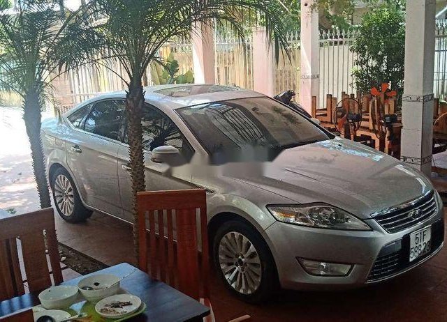 Cần bán lại xe Ford Mondeo sản xuất năm 2009, màu bạc, xe nhập, 375 triệu